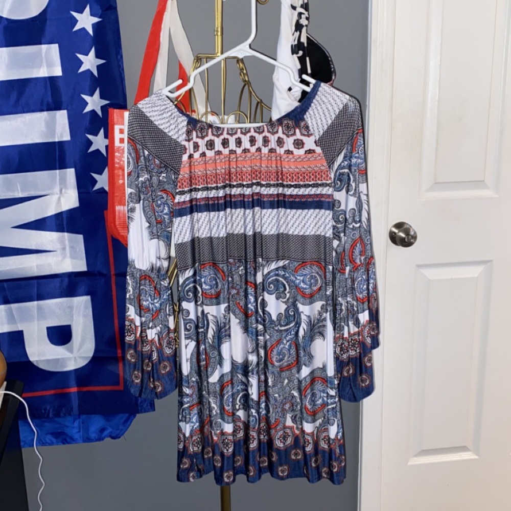 Flowt off shoulder print dress
